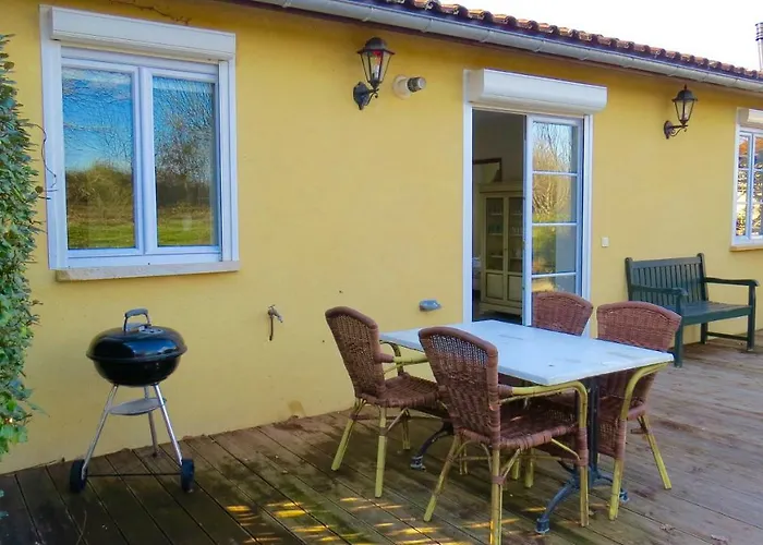 Lou Peyrol Nyaraló *